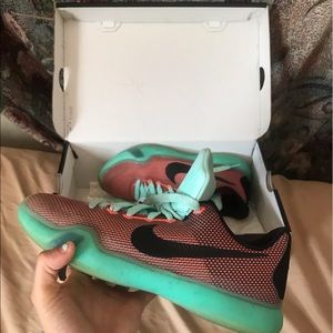 Nike Kobe Sneakers BOX INCLUDED